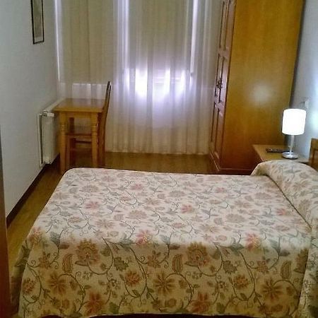 Hostal El Cairo Феррол Экстерьер фото