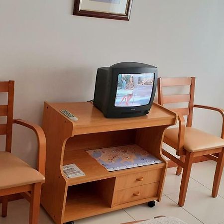 Hostal El Cairo Феррол Экстерьер фото