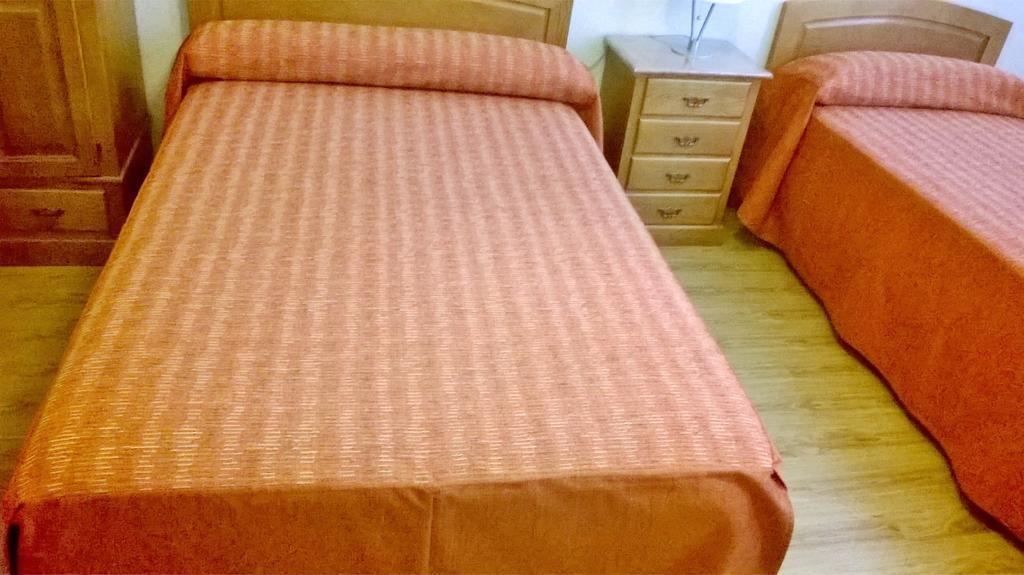 Hostal El Cairo Феррол Экстерьер фото
